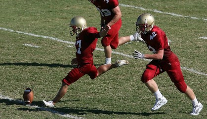 开云官网在线-裁判新规引发争论，规则完善持续推动公平竞赛，裁判公开规定